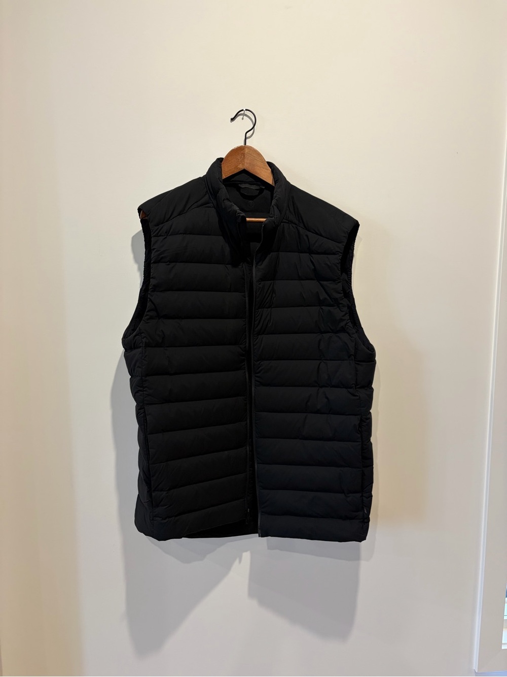 Lululemon Navigation Men’s Down vest